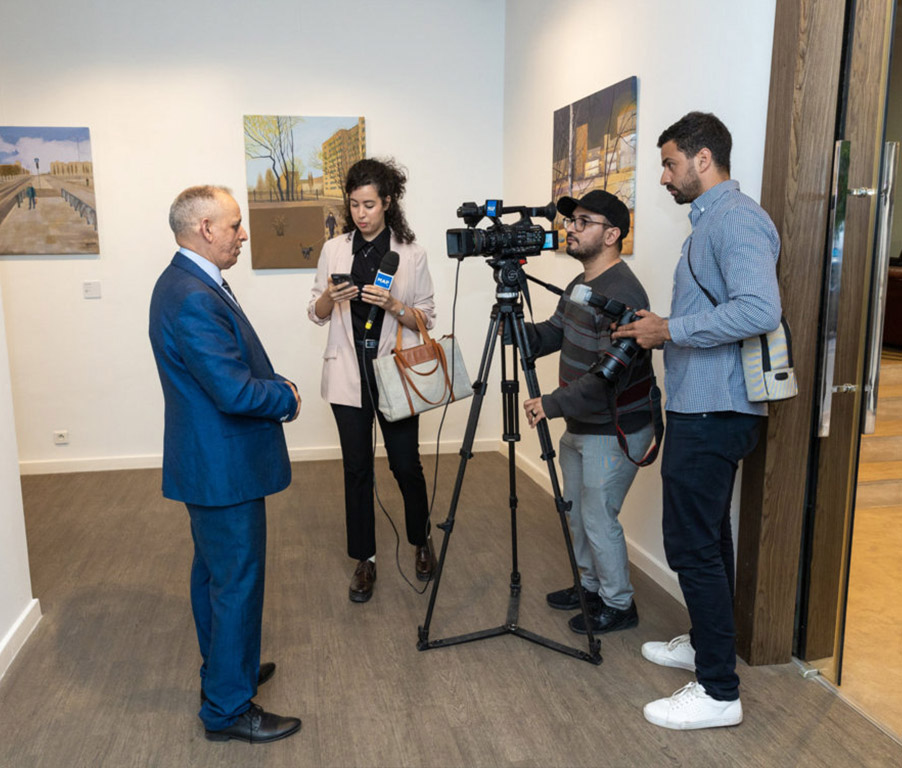 Revue de presse de l'exposition «Des toiles de la Russie» de Abdellah Wahbi

